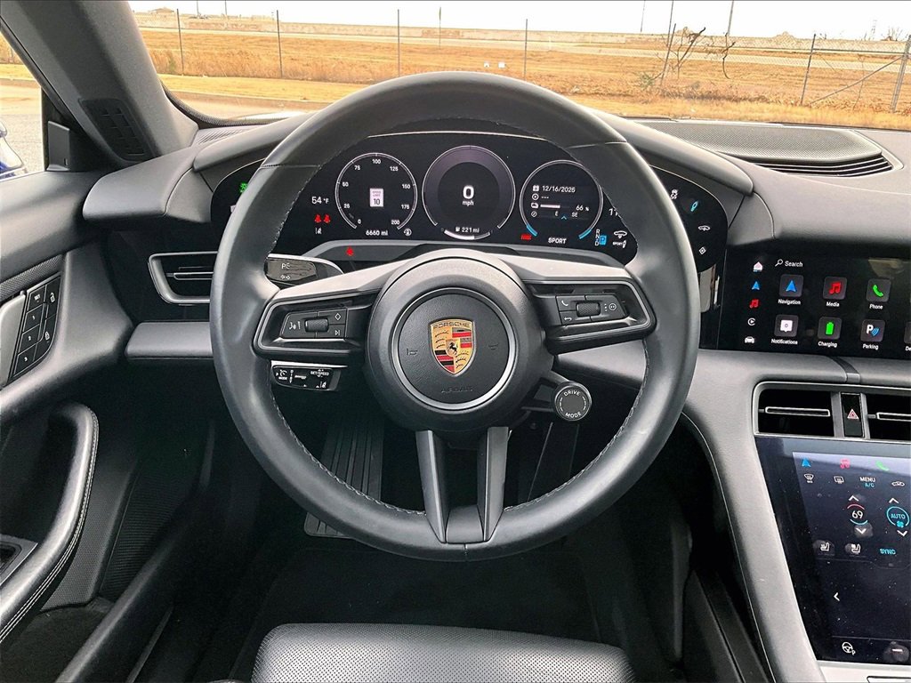 Used 2025 Porsche Taycan image 15