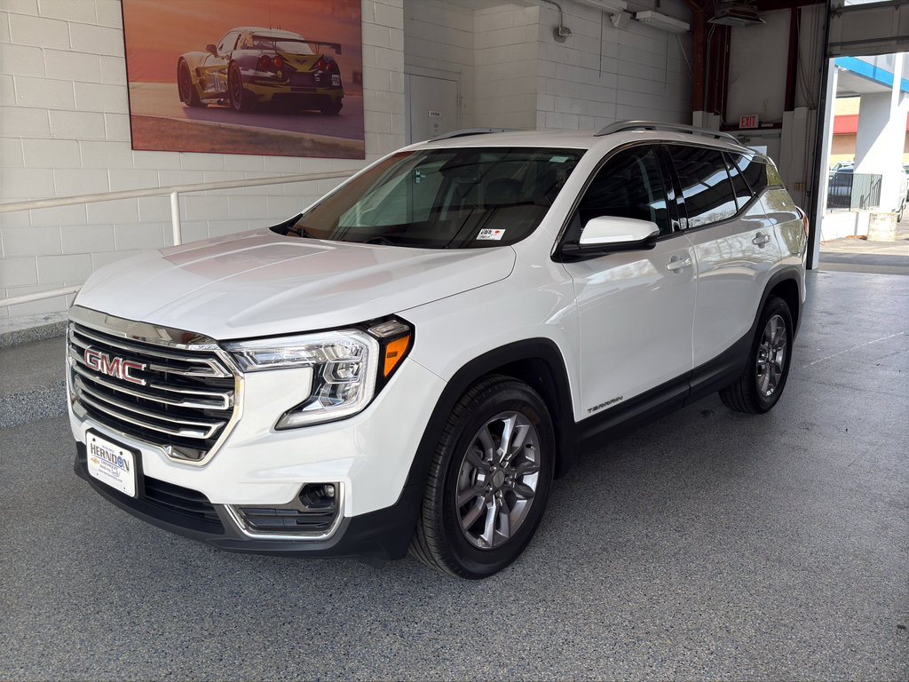 Used 2023 GMC Terrain SLT w/ LPO, Floor Liner Package image 4