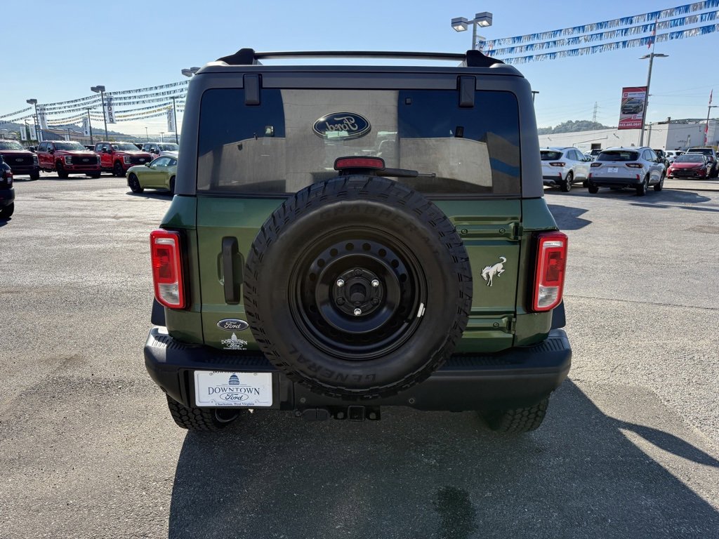 Used 2022 Ford Bronco Black Diamond image 8