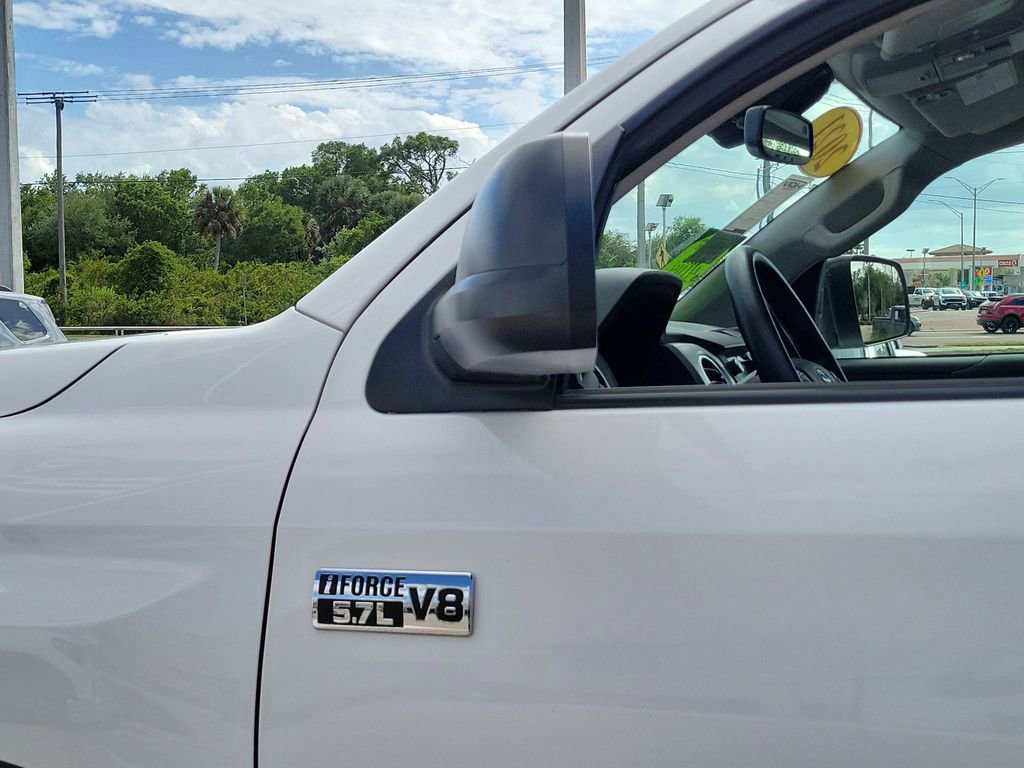 Used 2021 Toyota Tundra SR5 w/ SR5 Upgrade Package image 12