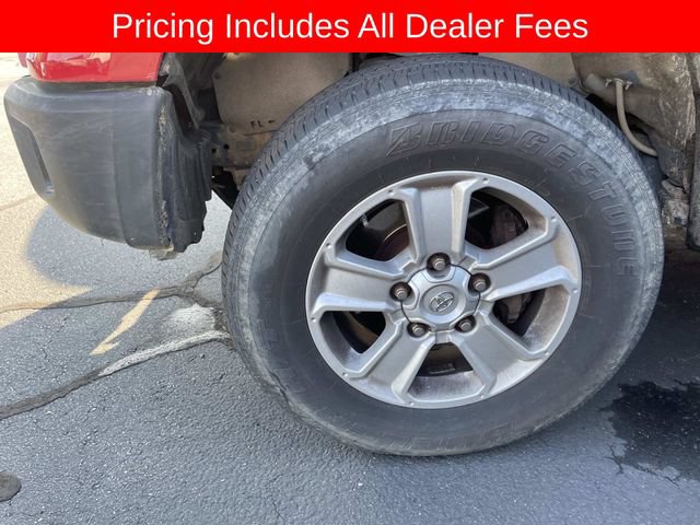 Used 2016 Toyota Tundra SR5 w/ SR5 Upgrade Package AWD/4WD image 2
