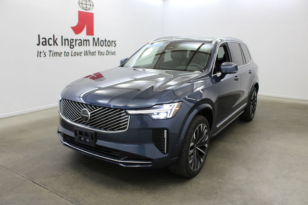 Certified 2025 Volvo XC90 B6 Plus AWD/4WD image 2
