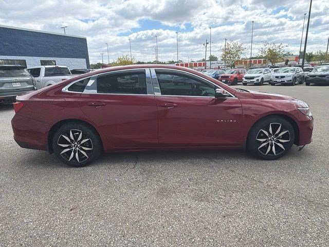 Used 2018 Chevrolet Malibu LT w/ Leather Package FWD image 6
