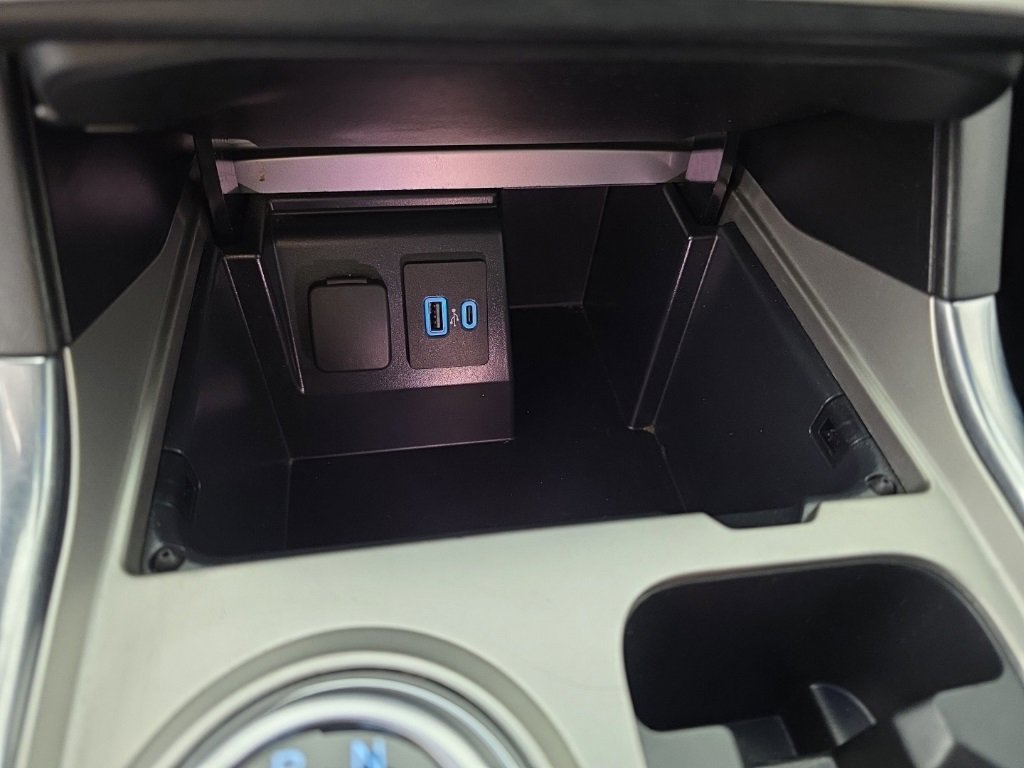 Used 2021 Ford Explorer Limited image 23