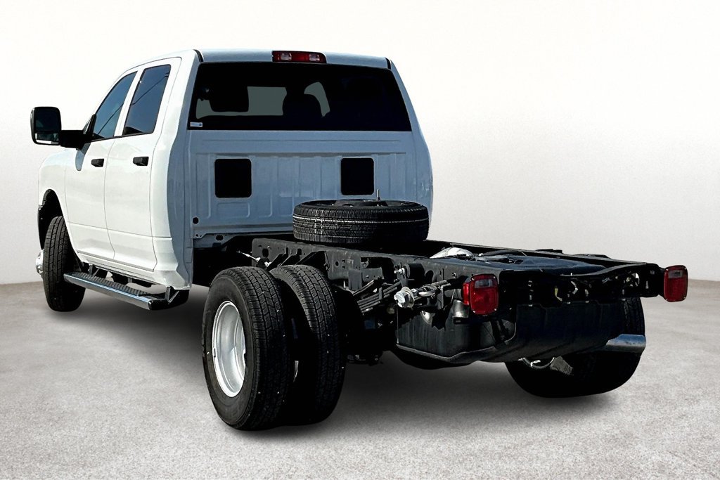 Used 2024 RAM 3500 Tradesman RWD image 4