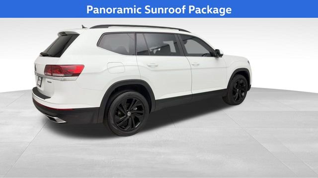 Used 2023 Volkswagen Atlas SE image 2