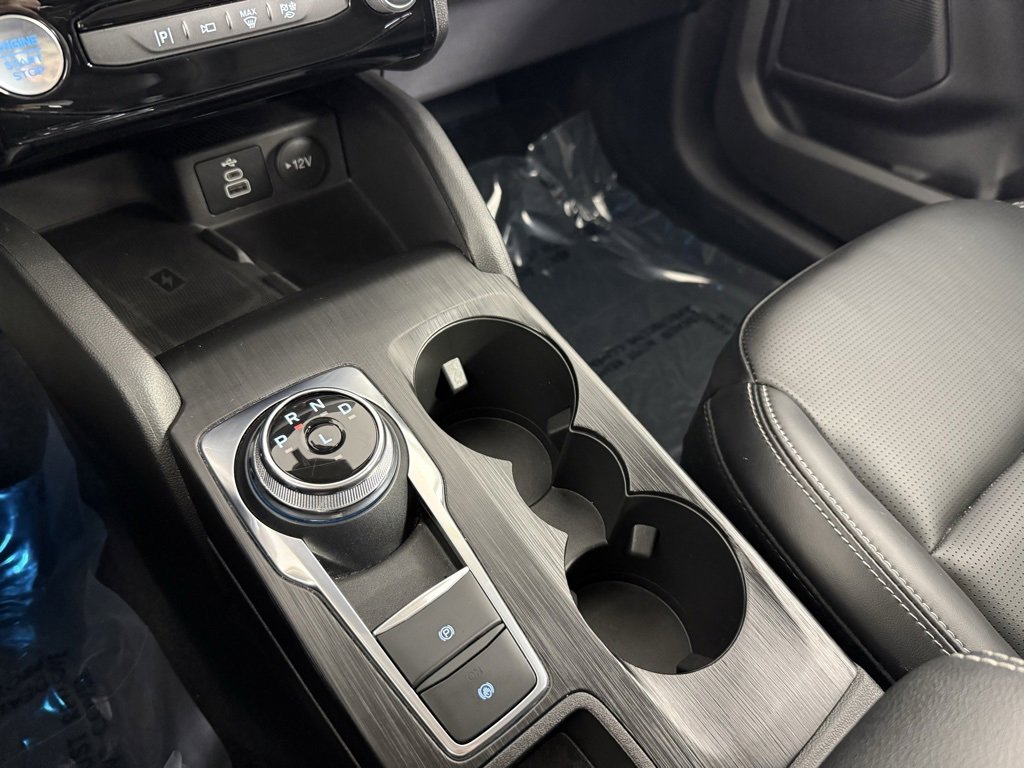 Used 2024 Ford Escape Platinum image 21