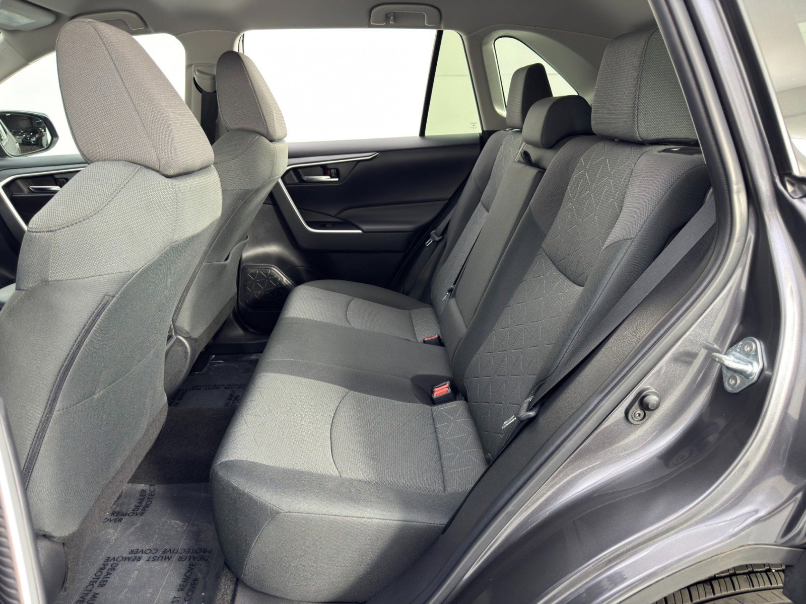 Used 2022 Toyota RAV4 XLE image 35