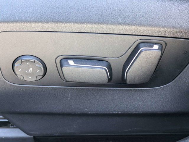 Used 2025 BMW 530i image 17