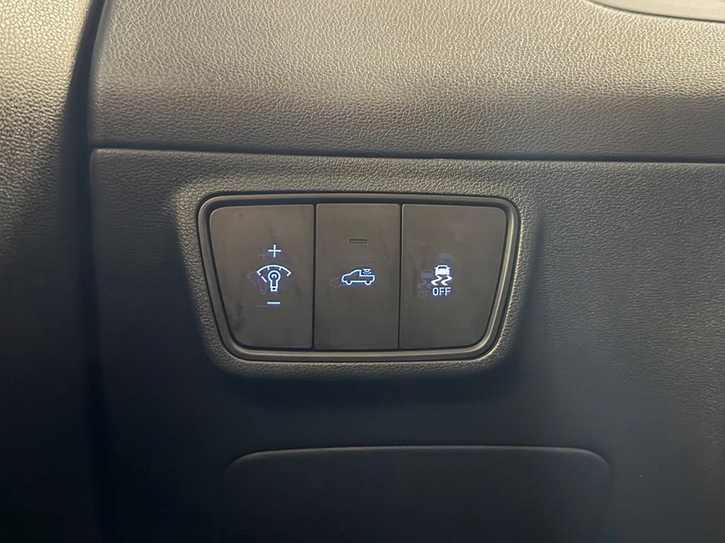 Used 2022 Hyundai Santa Cruz Limited AWD/4WD image 14