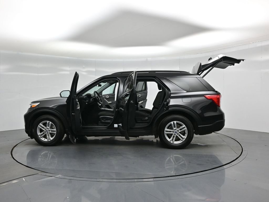 Certified 2022 Ford Explorer XLT image 38