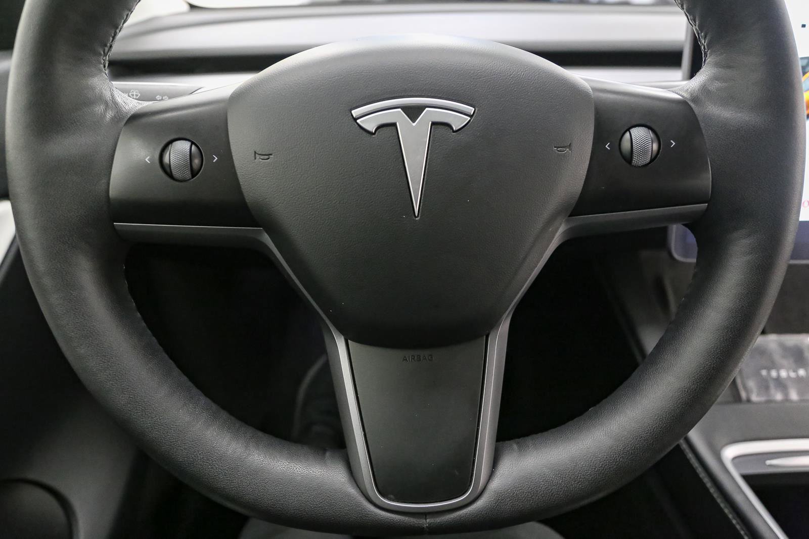 Used 2021 Tesla Model Y Long Range AWD/4WD image 32