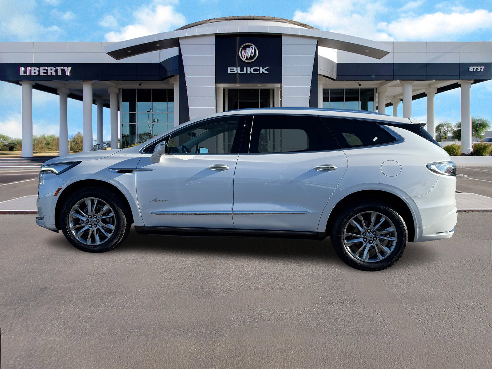 Used 2023 Buick Enclave Avenir w/ Avenir Technology Package image 7