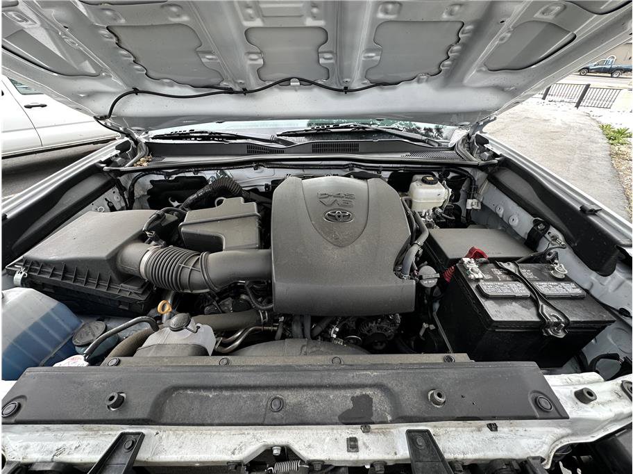 Used 2023 Toyota Tacoma TRD Off-Road w/ TRD Premium Off Road Package image 32