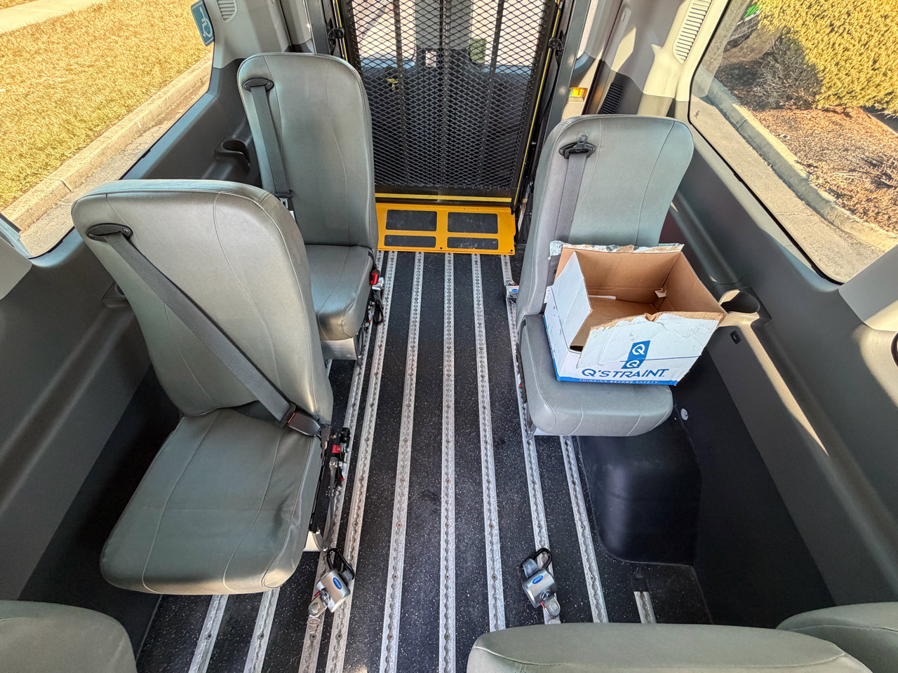 Used 2020 Ford Transit 350 XL image 38