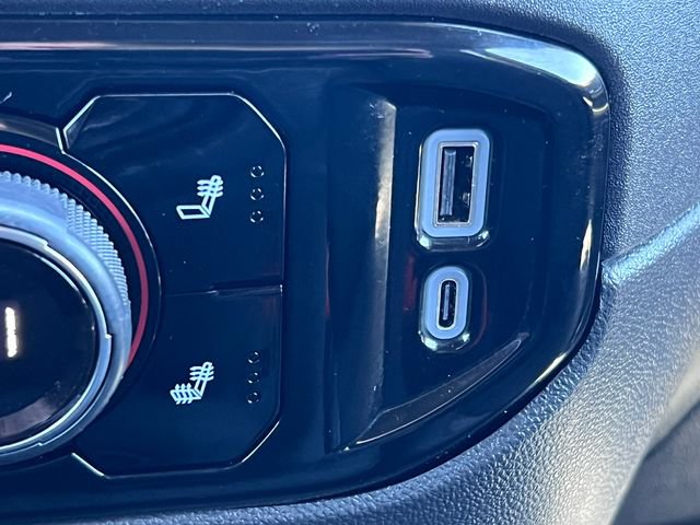 Used 2024 Chevrolet Silverado 1500 LT AWD/4WD image 28