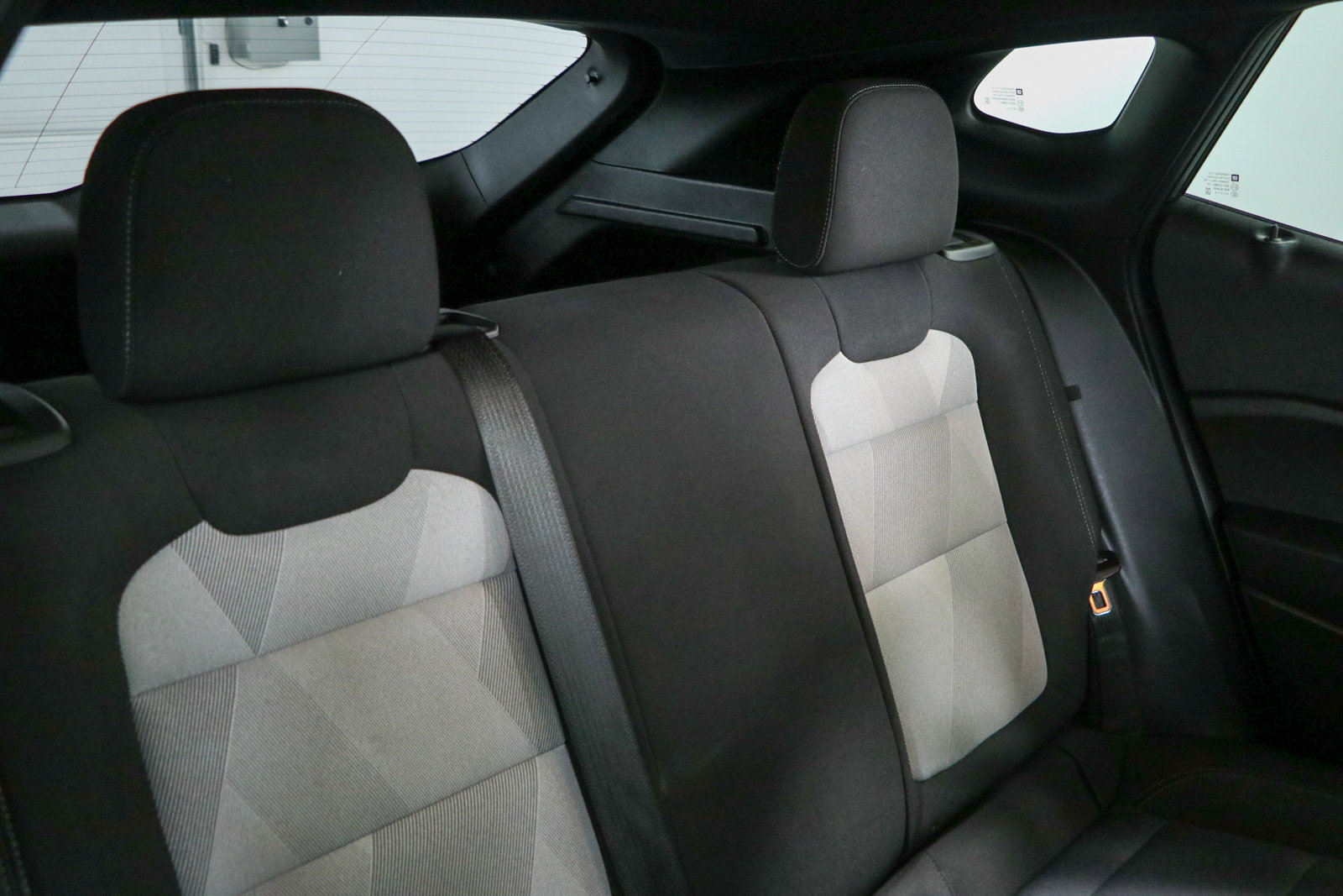 Used 2024 Chevrolet Trax RS w/ Sunroof Package FWD image 28