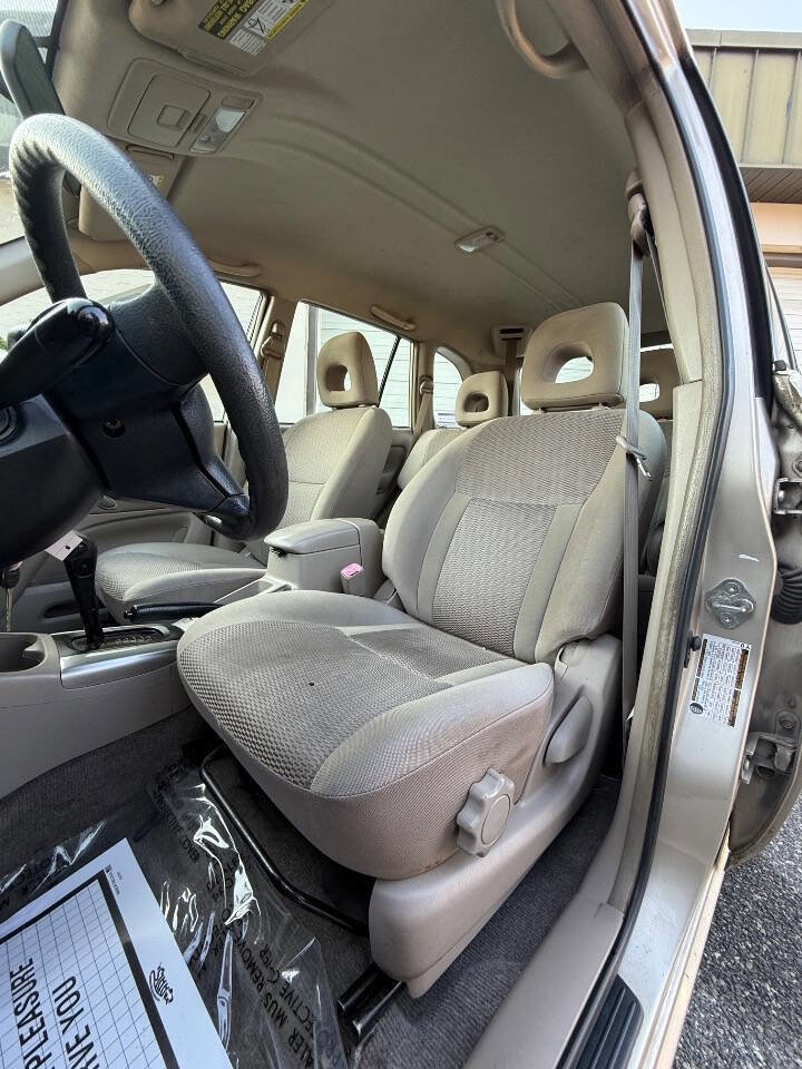 Used 2005 Toyota RAV4 2WD image 11