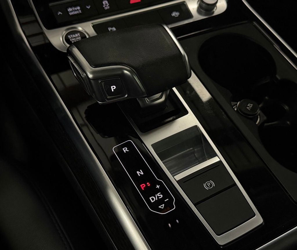 Used 2022 Audi Q7 3.0T Premium image 23