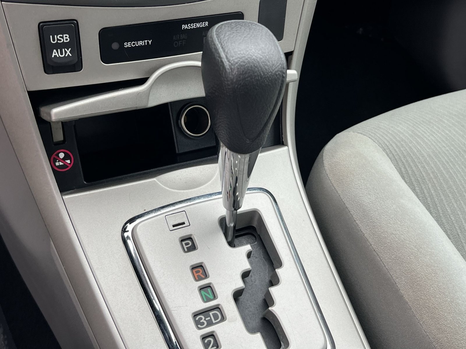 Used 2013 Toyota Corolla LE FWD image 19