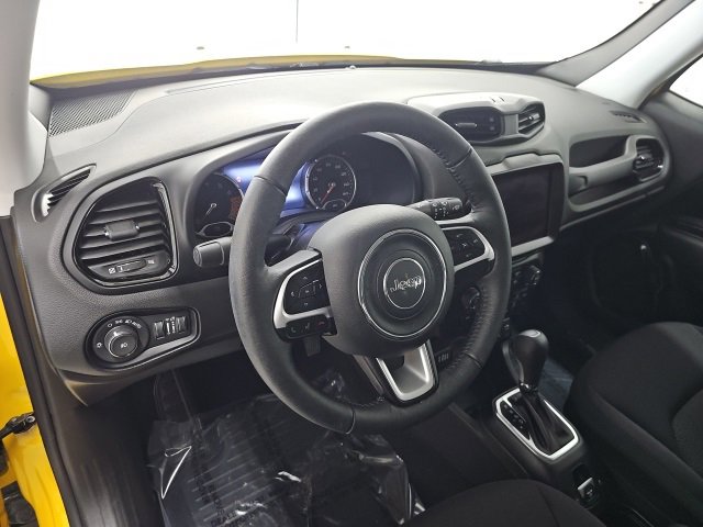 Used 2023 Jeep Renegade Altitude w/ Convenience Group I image 21