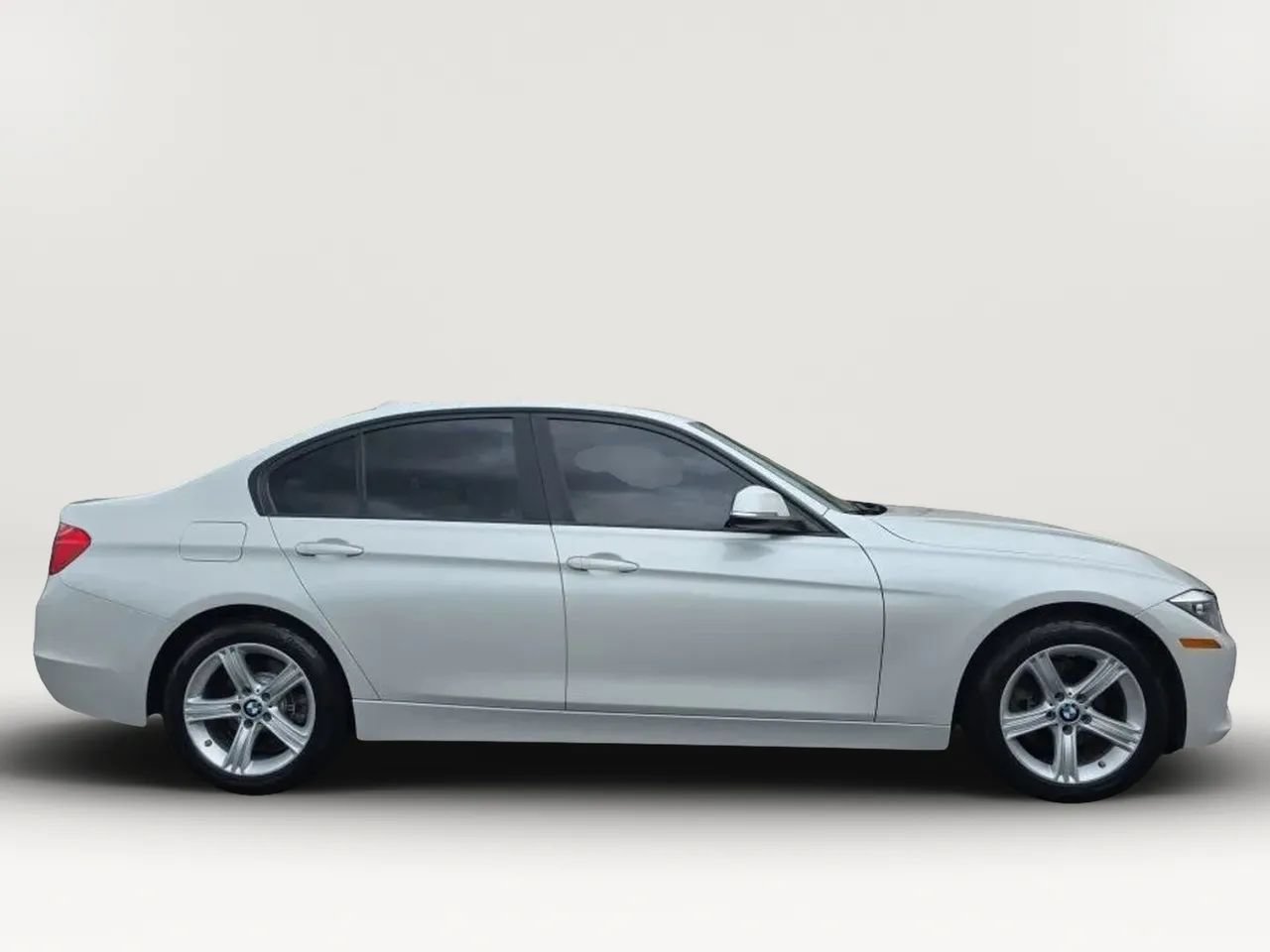 Used 2015 BMW 328i Sedan RWD image 9