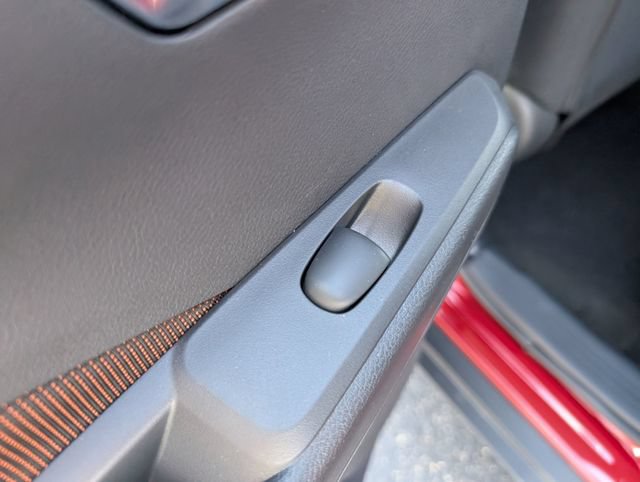 Certified 2023 Nissan Kicks SR FWD image 11