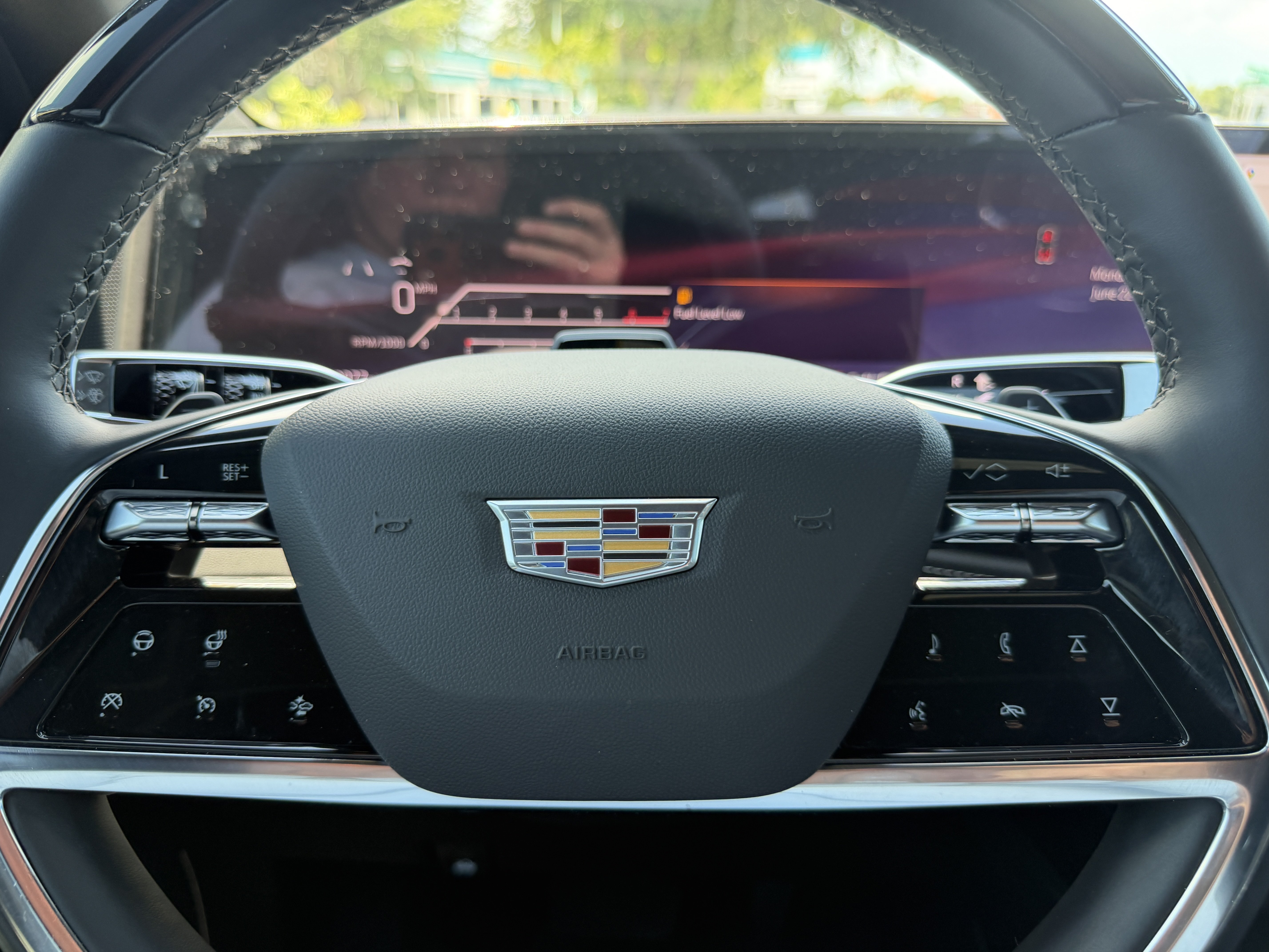 Used 2025 Cadillac Escalade Premium Luxury w/ Touring Package AWD/4WD image 30