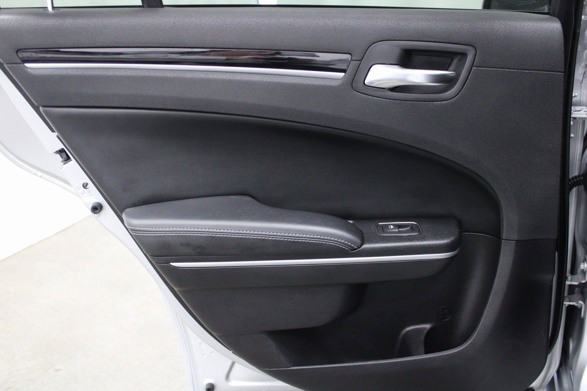 Used 2021 Chrysler 300 S image 16