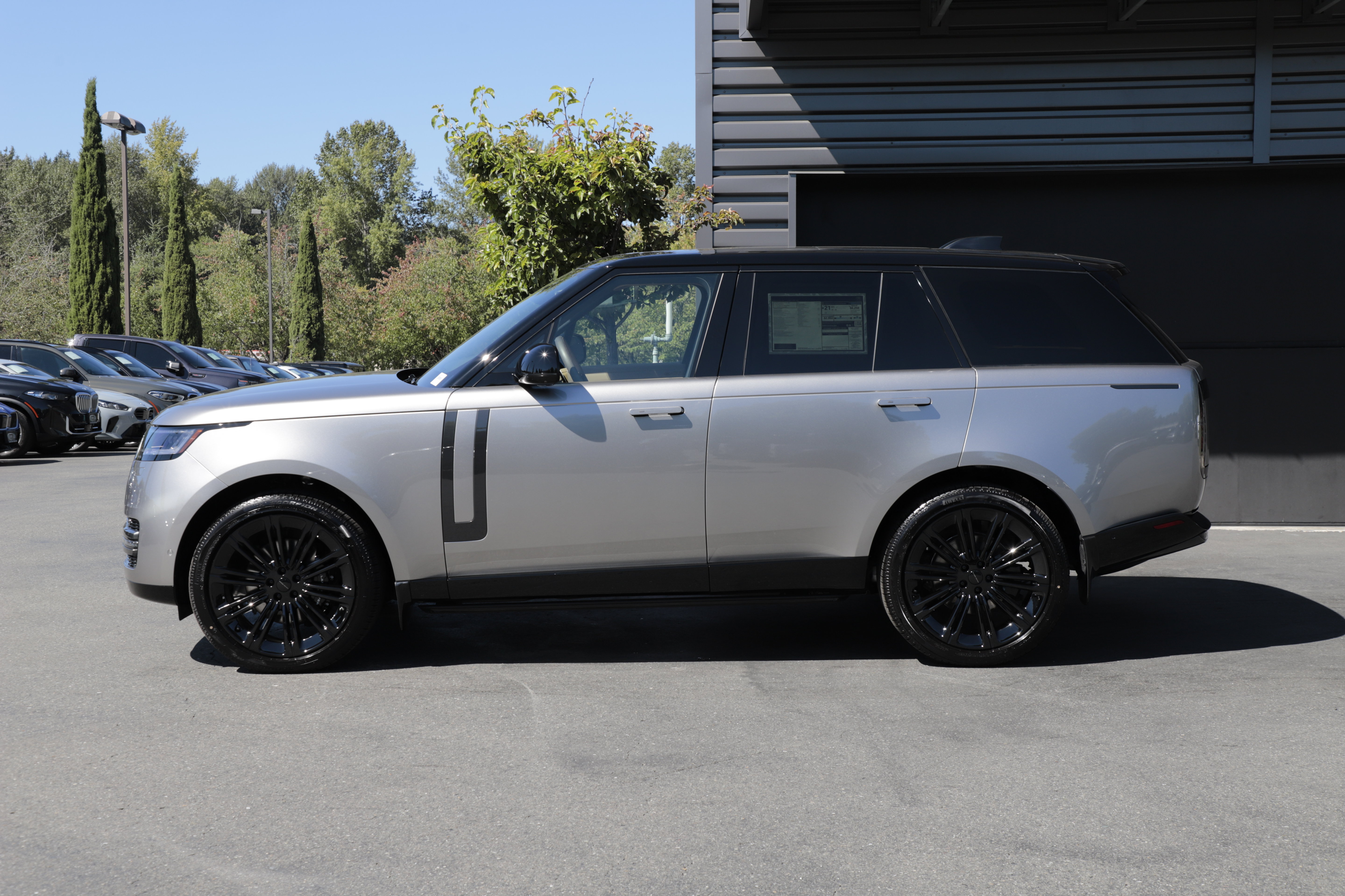 New 2026 Land Rover Range Rover SE AWD/4WD image 7
