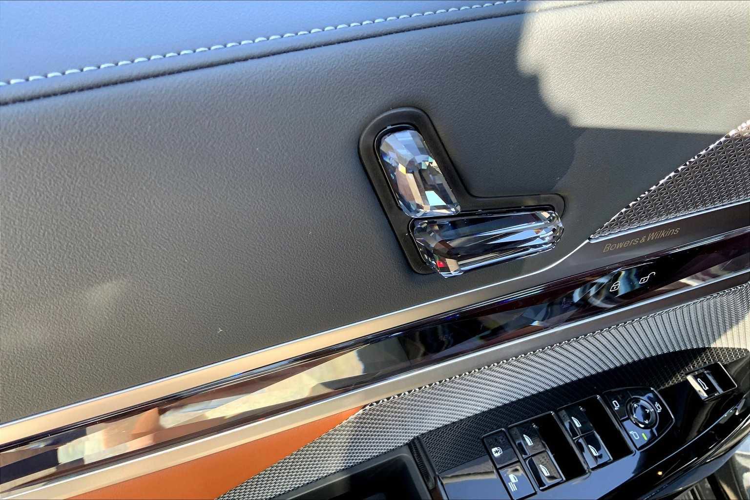 New 2025 BMW i7 xDrive60 AWD/4WD image 16