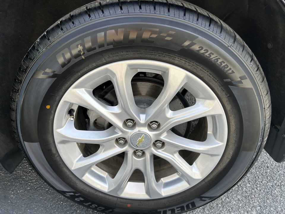 Used 2020 Chevrolet Equinox LT FWD image 22