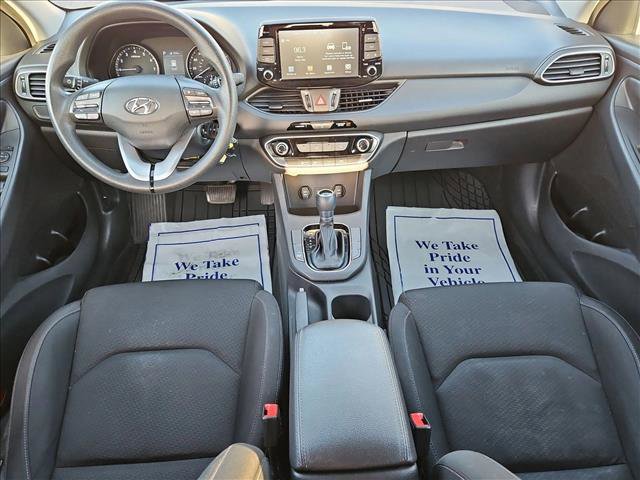 Used 2019 Hyundai Elantra GT image 16
