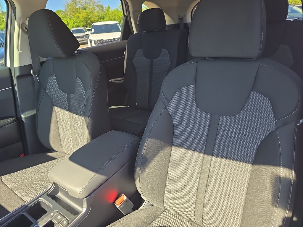 New 2026 Kia Sorento LX FWD image 23