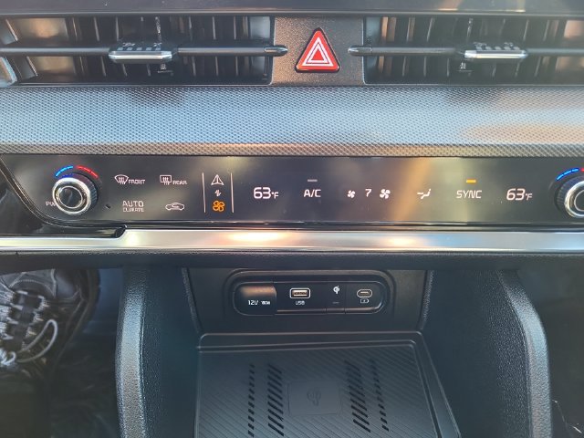 Certified 2024 Kia Sportage SX AWD/4WD image 26