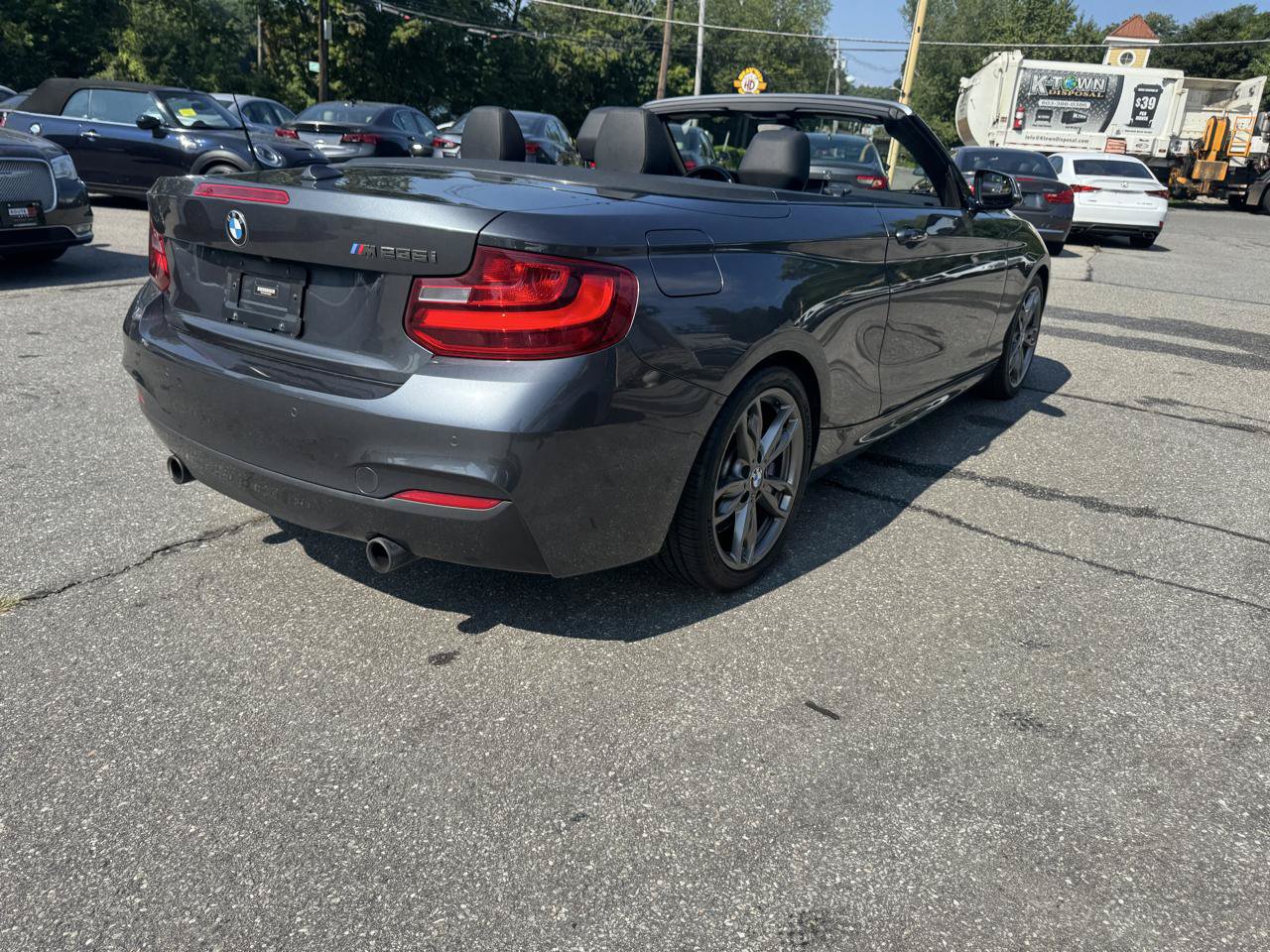 Used 2015 BMW M235i Convertible RWD image 9