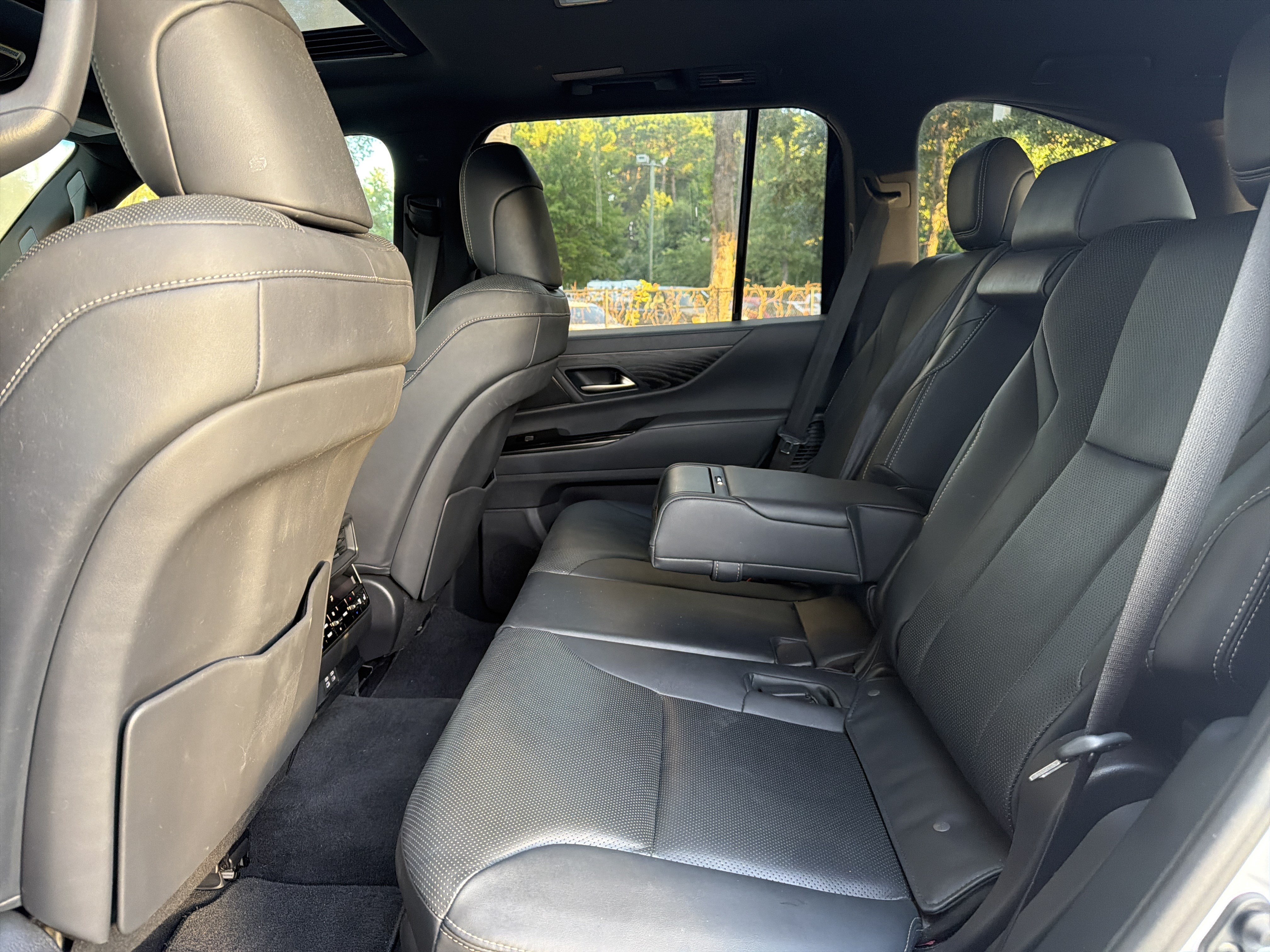 Used 2022 Lexus LX 600 4WD w/ Interior Upgrade Package image 29