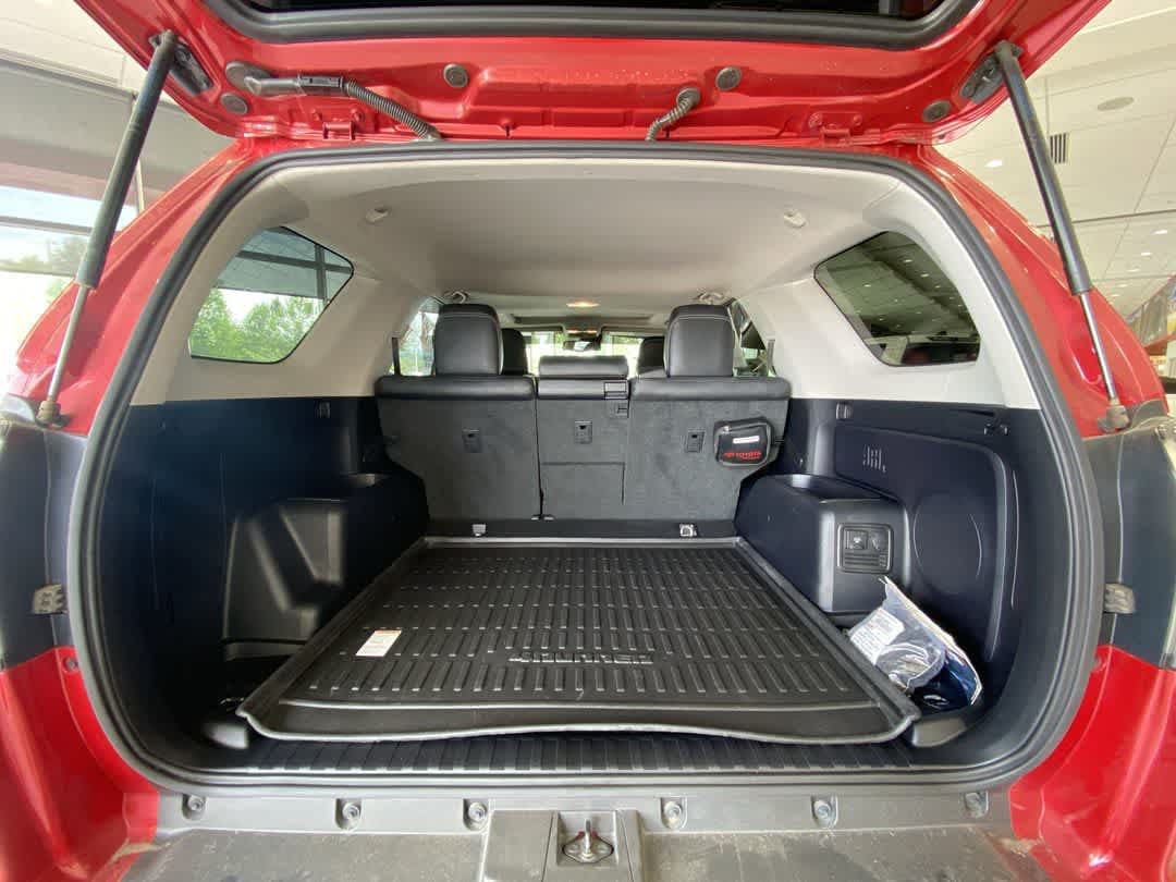 Used 2022 Toyota 4Runner Limited AWD/4WD image 27