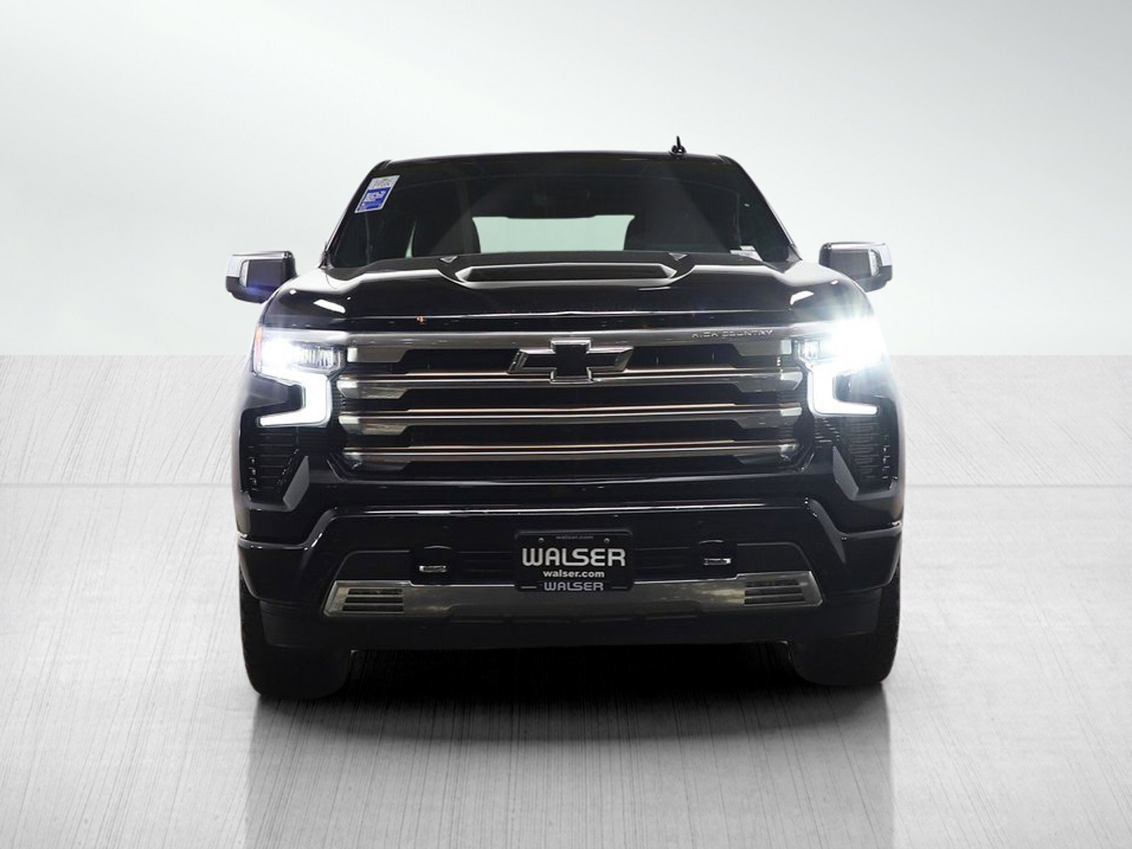 Used 2022 Chevrolet Silverado 1500 High Country w/ High Country Premium Package image 8