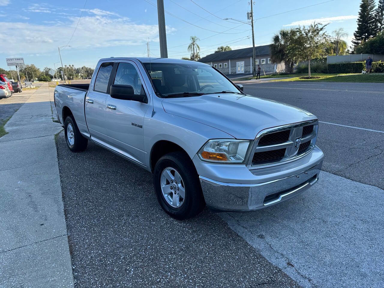 Used 2009 Dodge Ram 1500 Truck SLT image 2