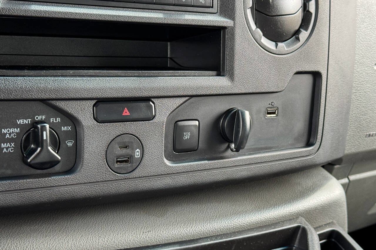 Used 2022 Ford E-350 and Econoline 350 Super Duty w/ Power Windows & Locks Group RWD image 33