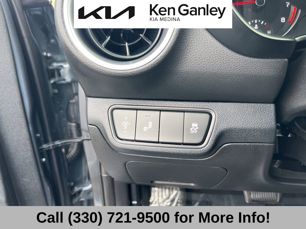 Certified 2023 Kia Forte LXS w/ LXS Technology Package image 30