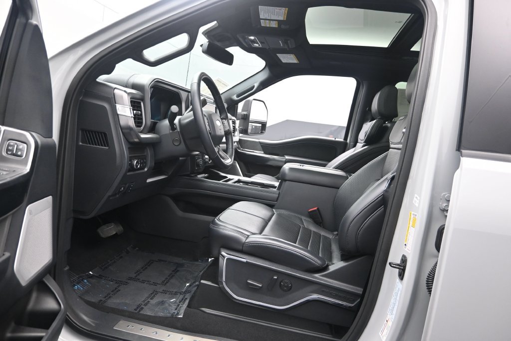 Used 2025 Ford F250 Platinum w/ Tremor Off-Road Package AWD/4WD image 10