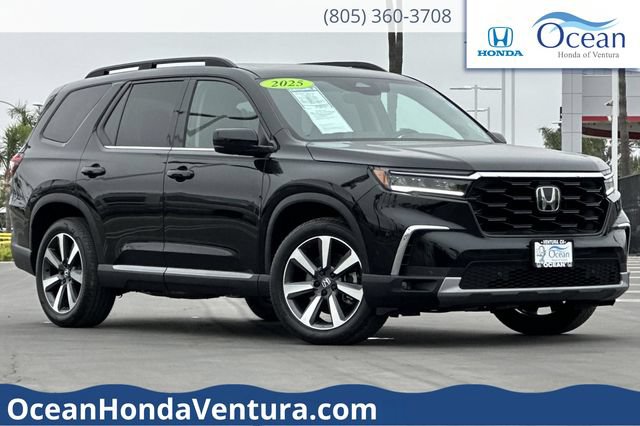Used 2025 Honda Pilot Touring image 1