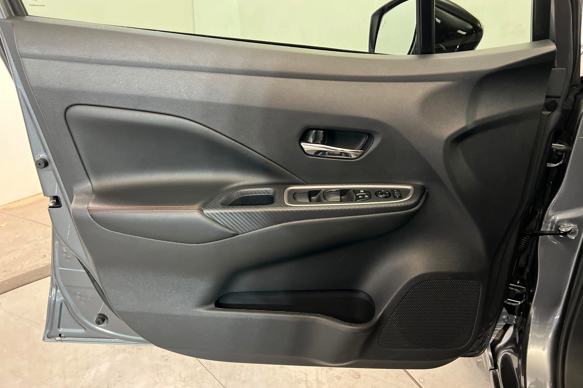 Used 2024 Nissan Versa SR w/ Trunk Package image 15