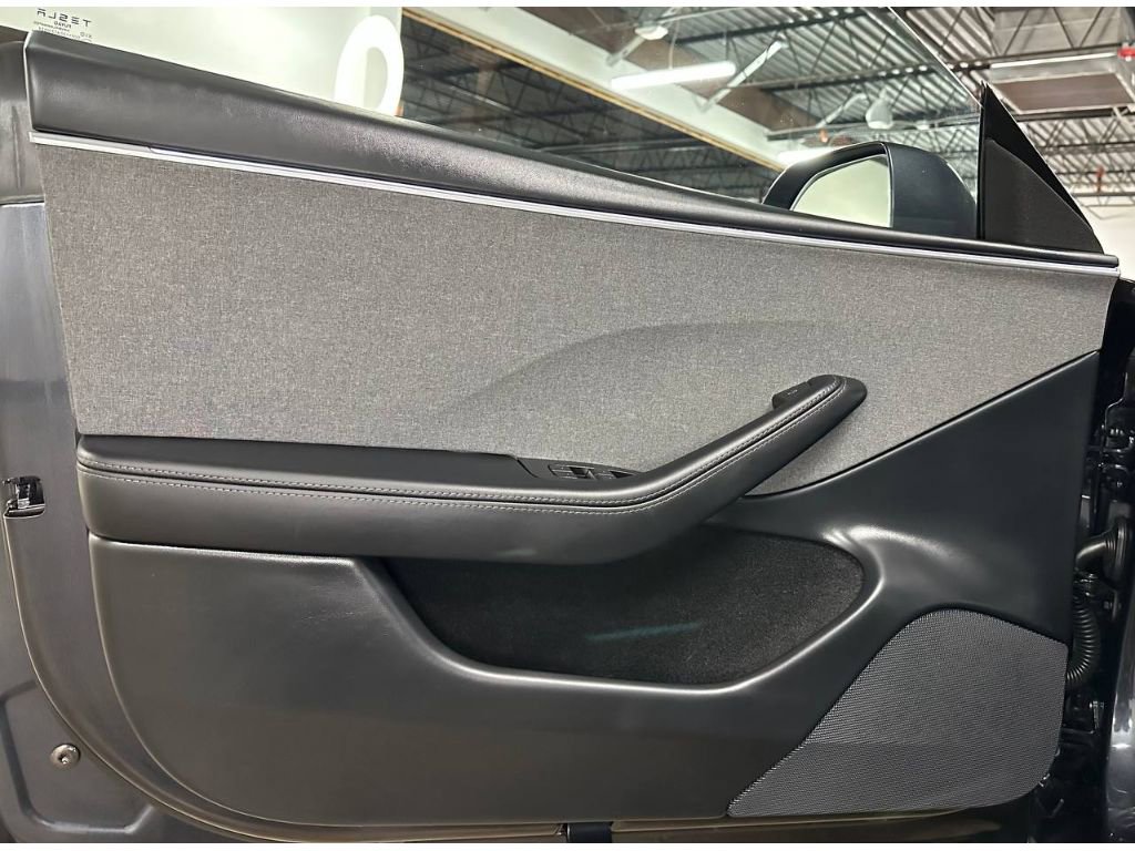 Used 2025 Tesla Model 3 Long Range RWD image 18