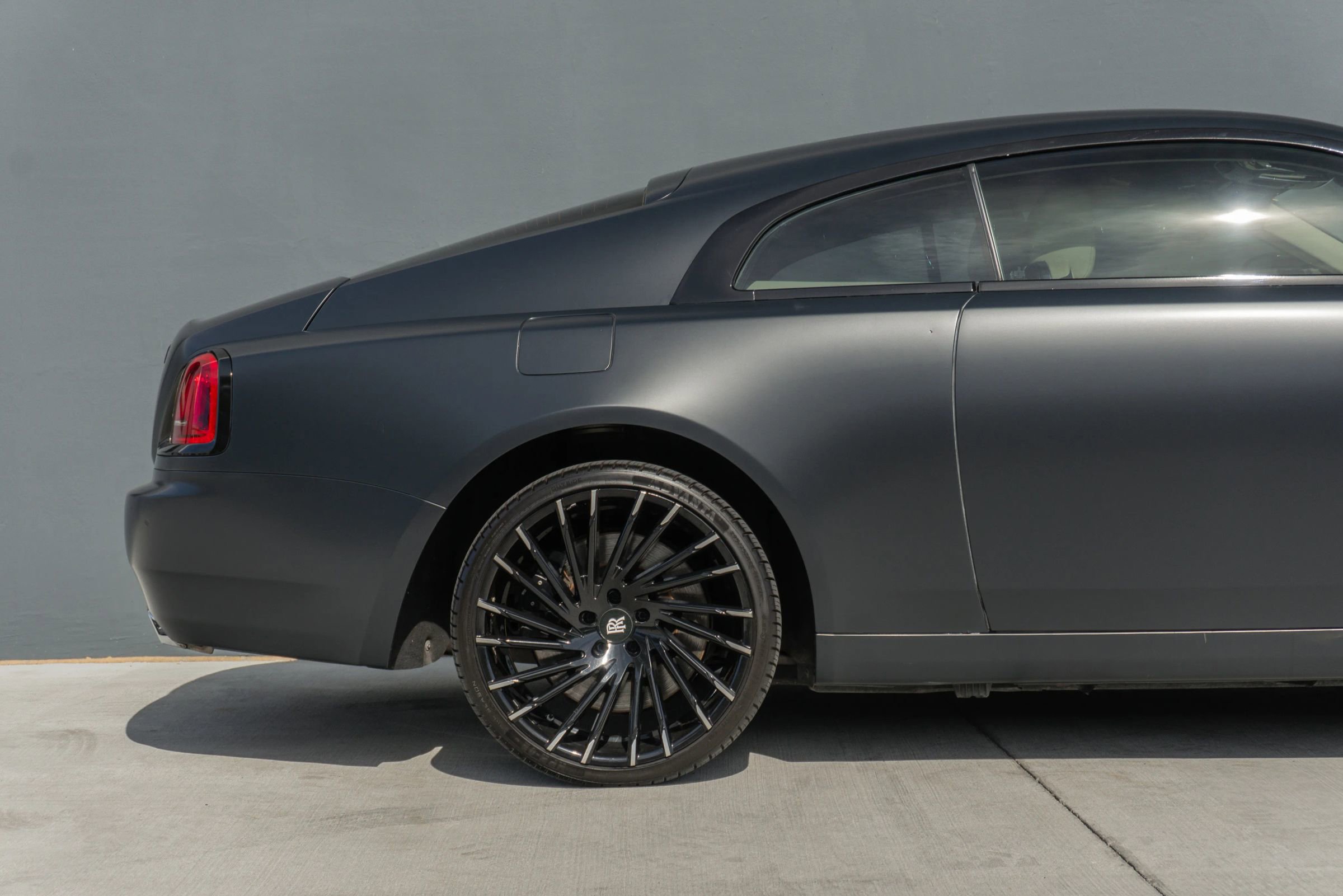 Used 2016 Rolls-Royce Wraith RWD image 35