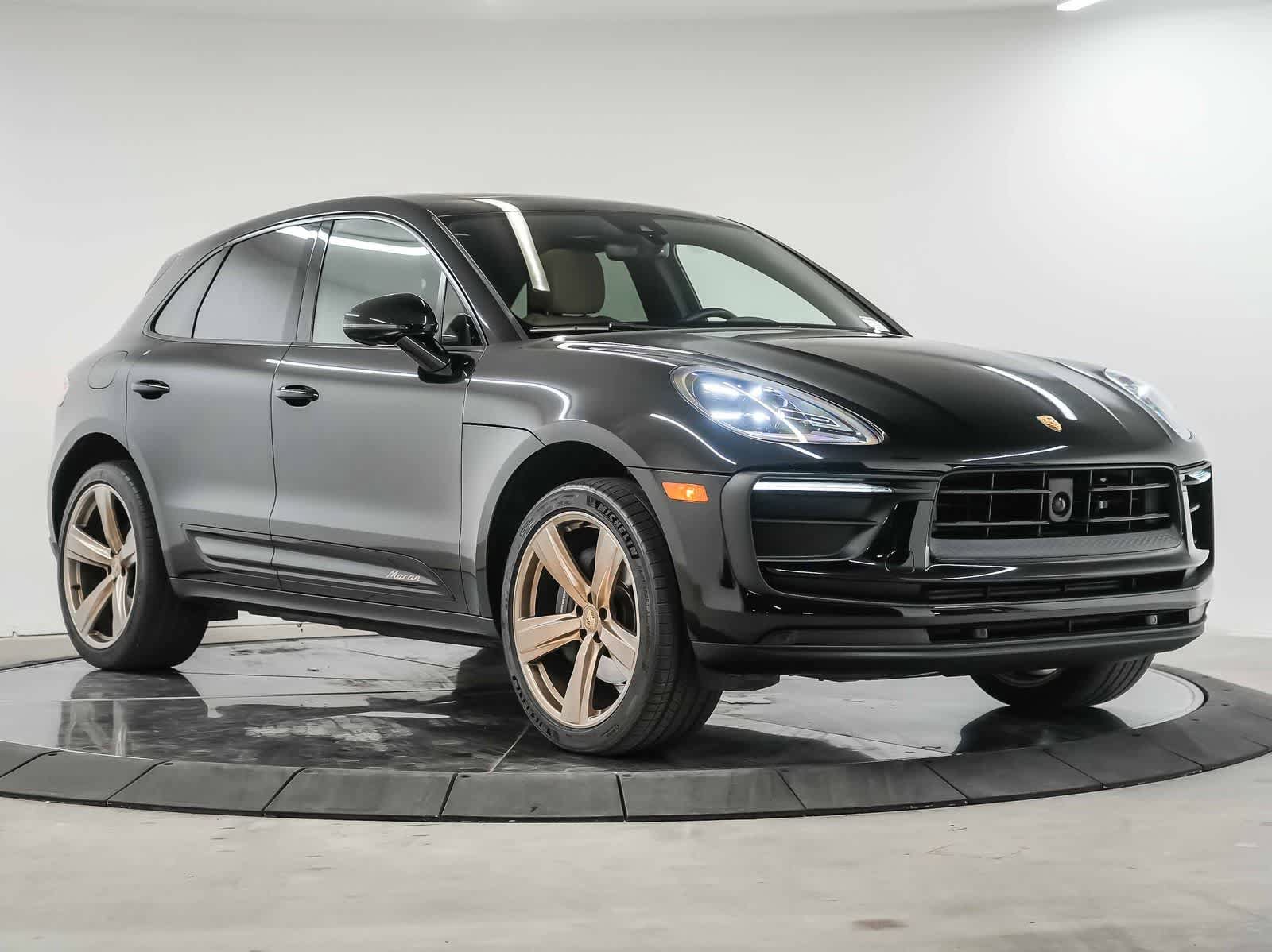Certified 2023 Porsche Macan AWD/4WD image 7
