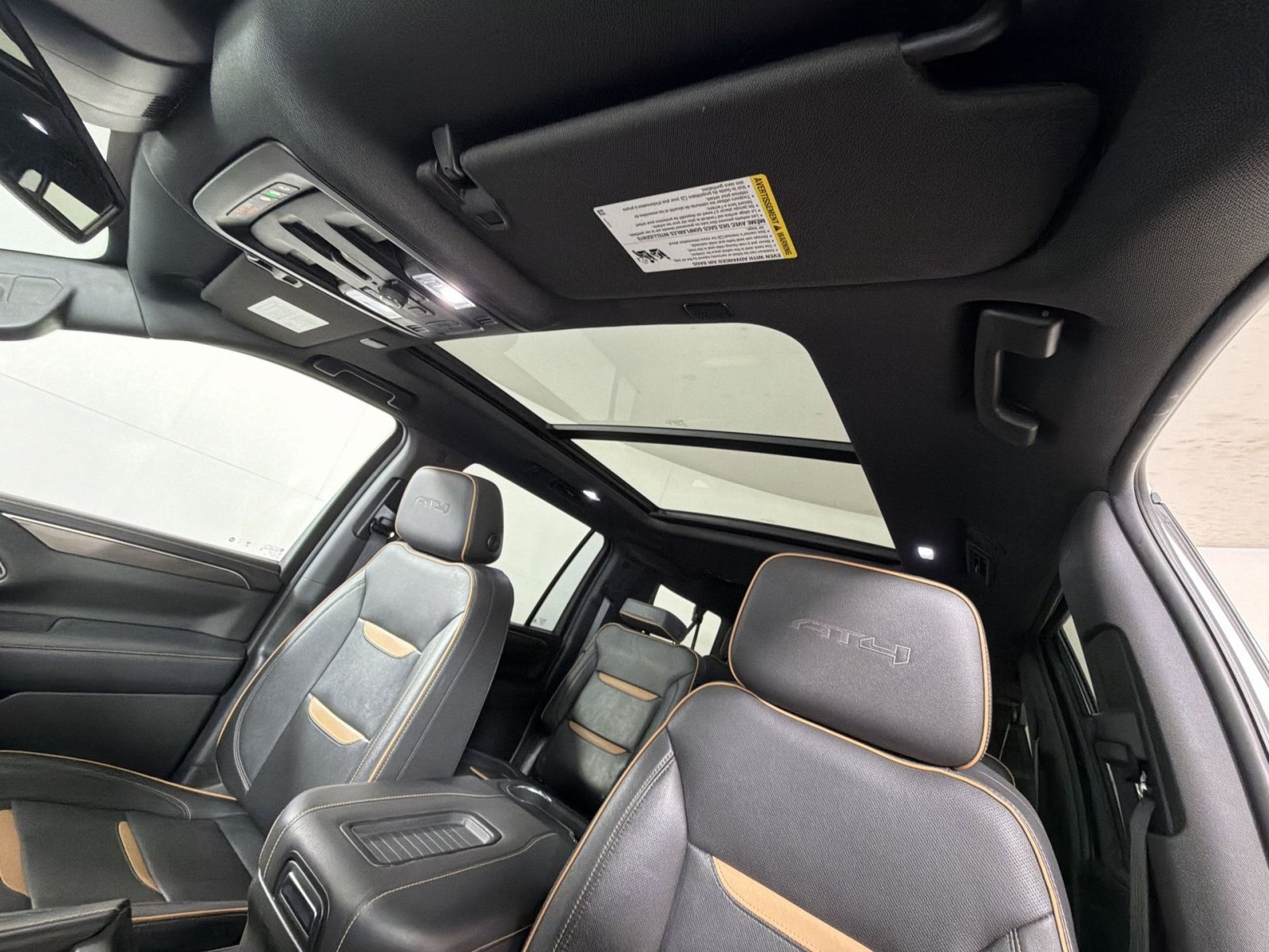 Used 2023 GMC Yukon XL AT4 w/ AT4 Premium Plus Package AWD/4WD image 24