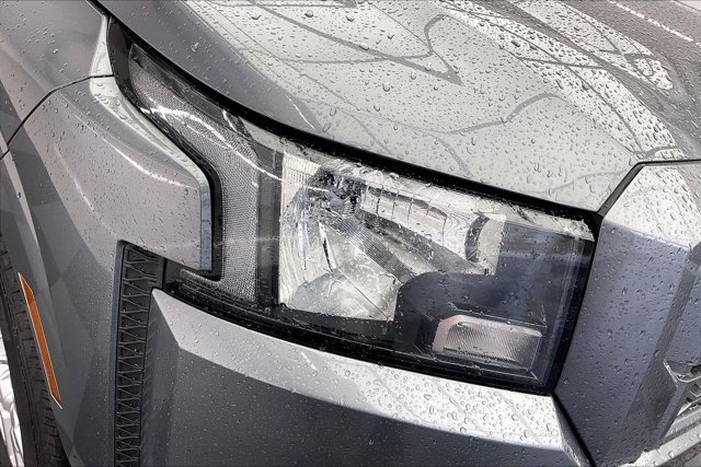 Used 2022 Nissan Frontier SV w/ Technology Package image 28